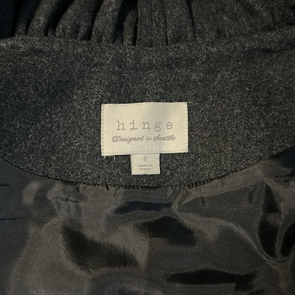 Hinge Ruffle Jacket - Picture 3 of 4